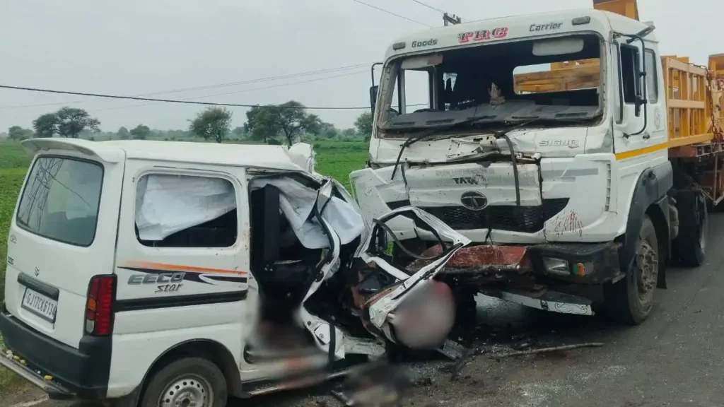 dhar-badnawar-ujjain-four-lane-road-accident-six-youths-death